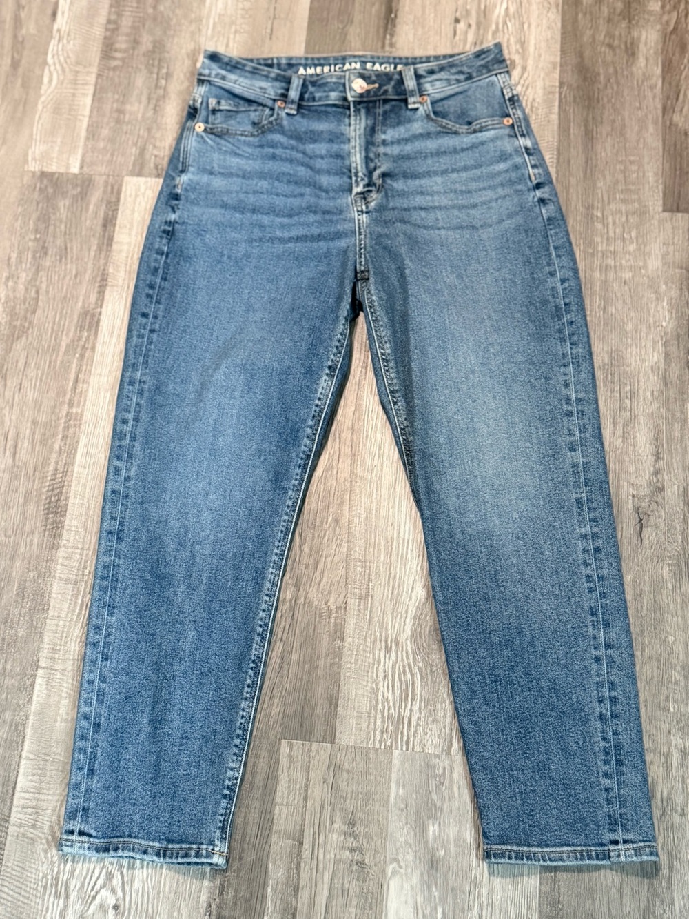 American Eagle Outfitters High-Rise Straight Jeans - Blue Wash size 4